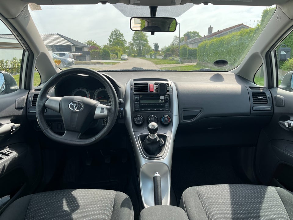 Toyota Auris 1,6 T2 5d