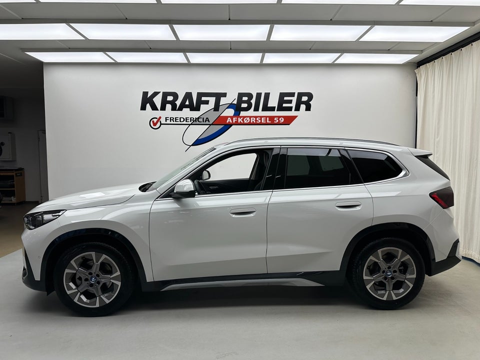 BMW iX1 eDrive20 X-Line 5d