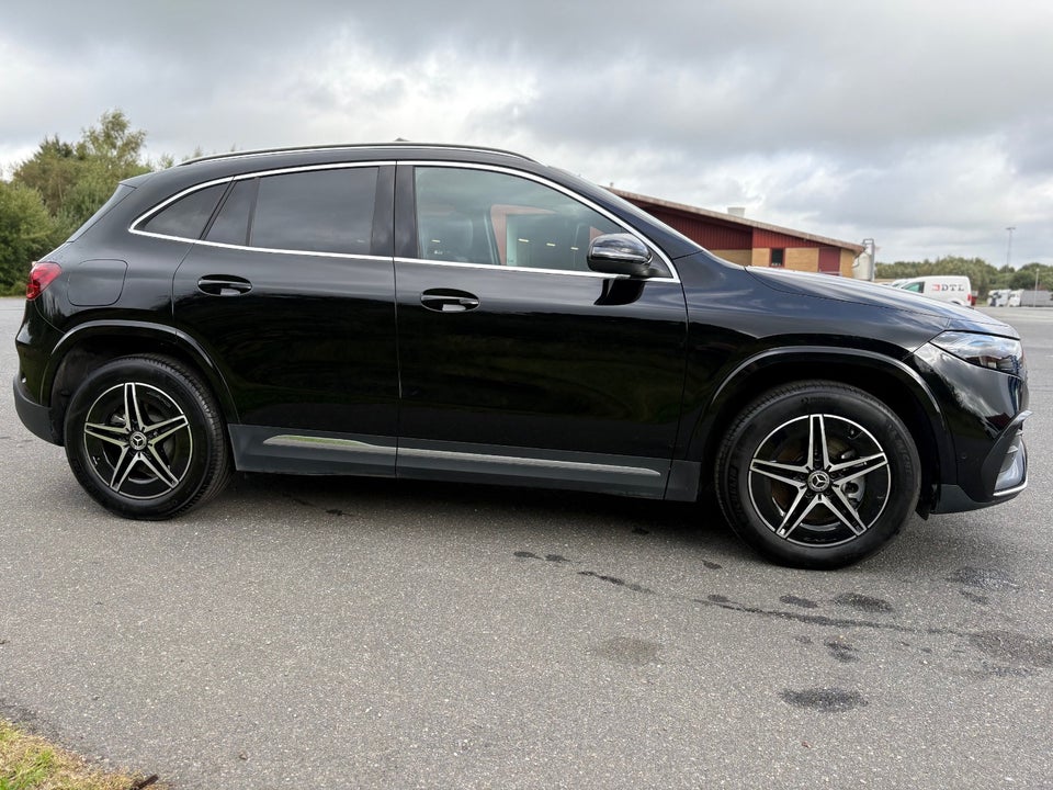 Mercedes EQA350 AMG Line 4Matic 5d