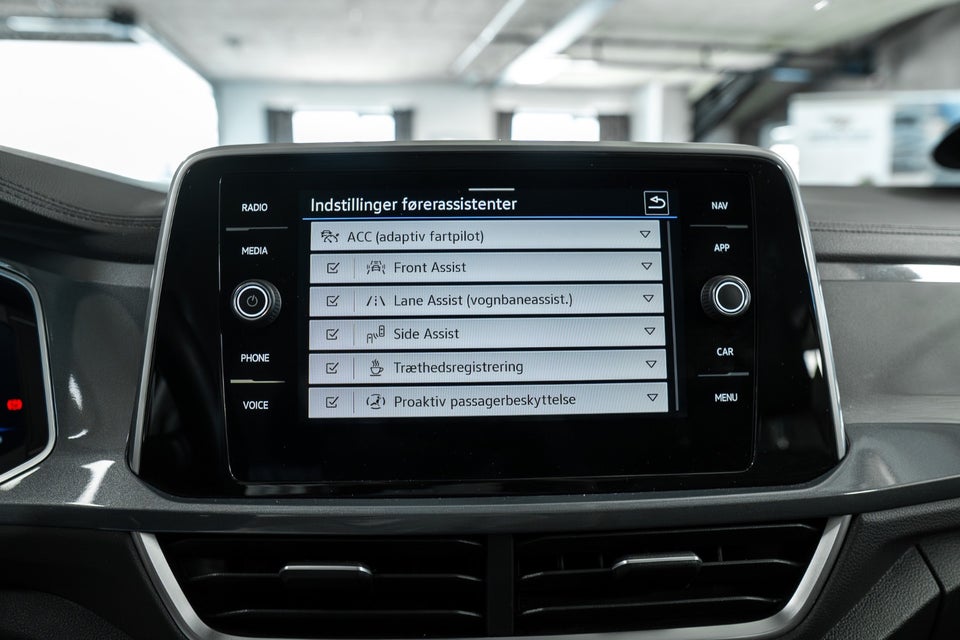 VW T-Roc 1,5 TSi 150 Life DSG 5d