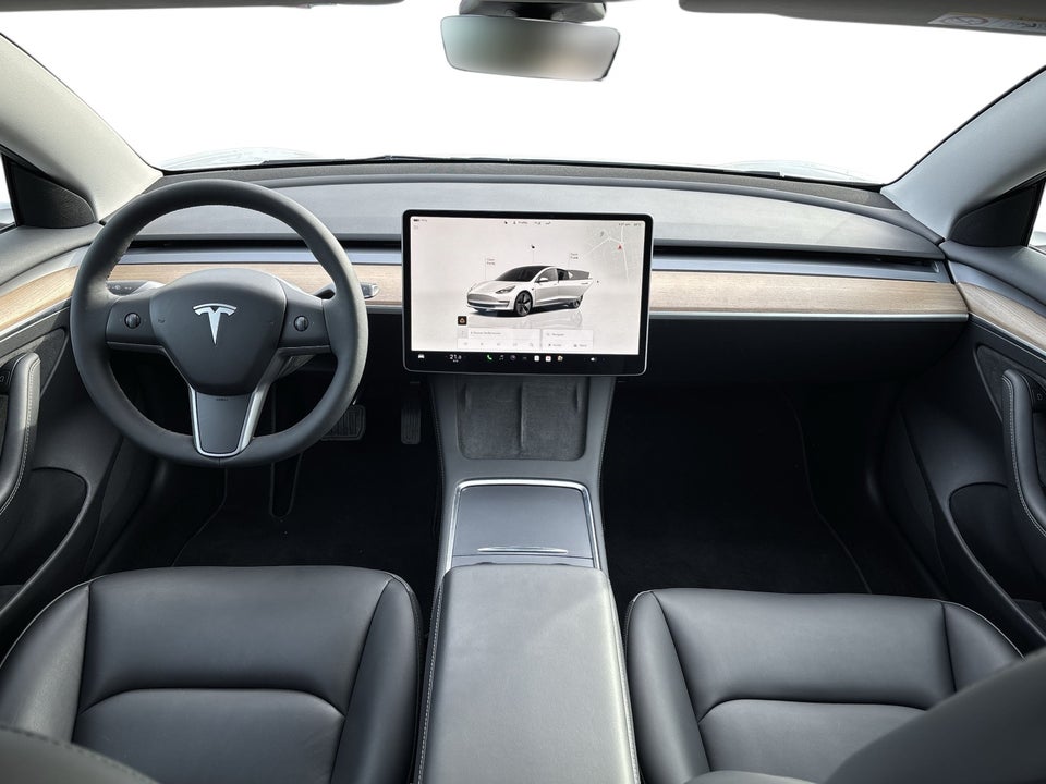 Tesla Model 3 RWD 4d