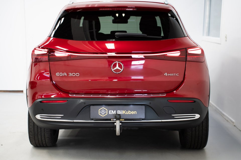 Mercedes EQA300 Progressive Advance 4Matic 5d
