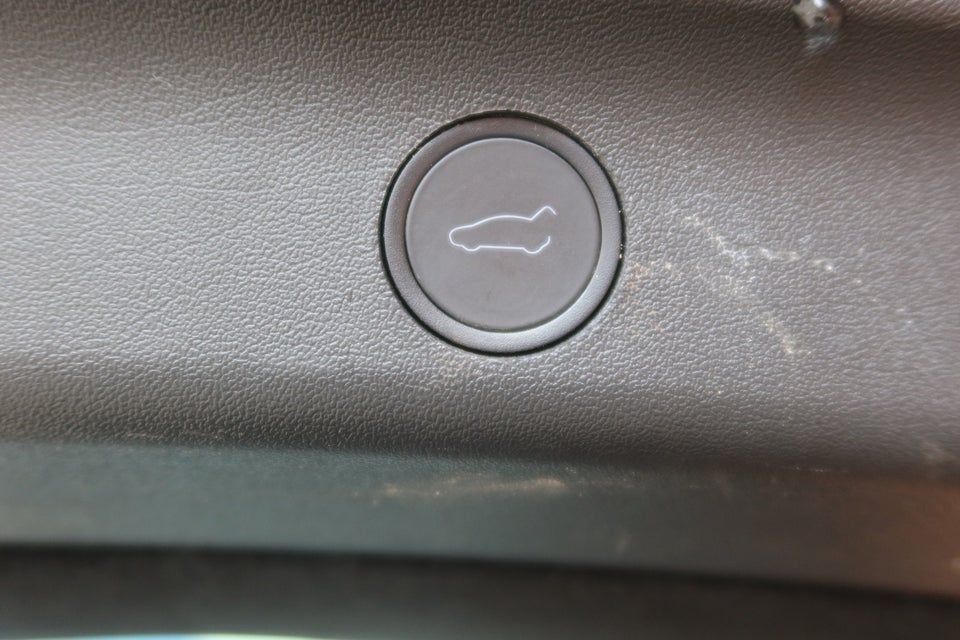 Tesla Model Y Long Range AWD 5d