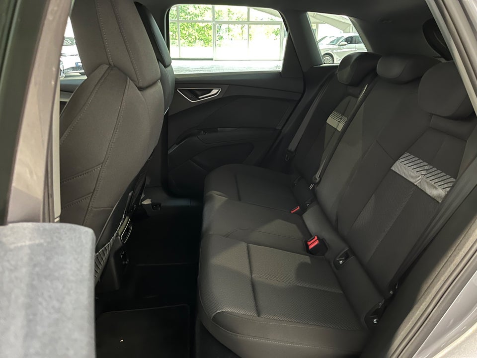 Audi Q4 e-tron 45 Attitude quattro 5d
