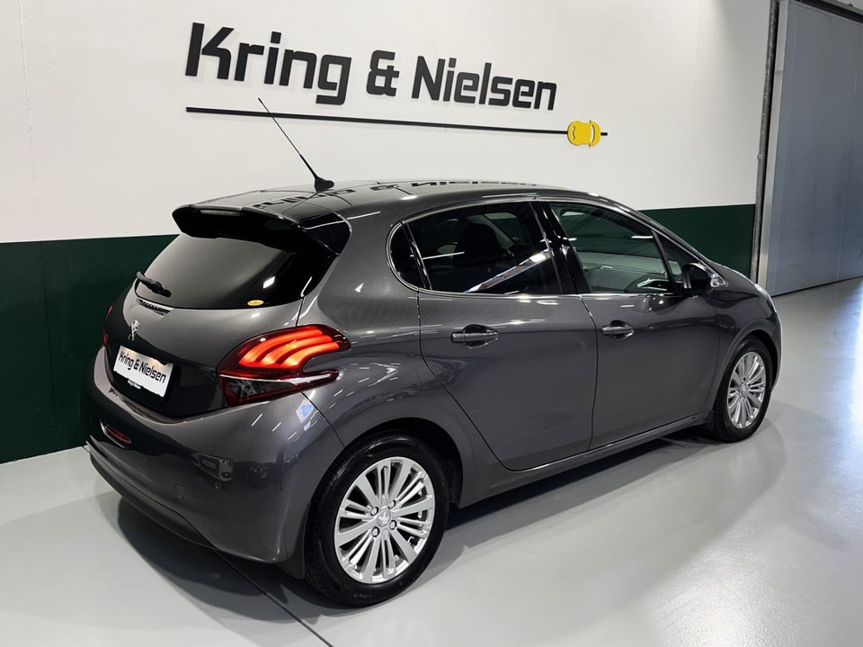 Peugeot 208 1,6 BlueHDi 100 Selection Sky 5d