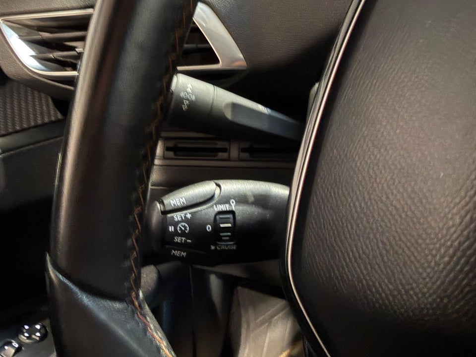 Peugeot 3008 1,2 e-THP 130 Active 5d