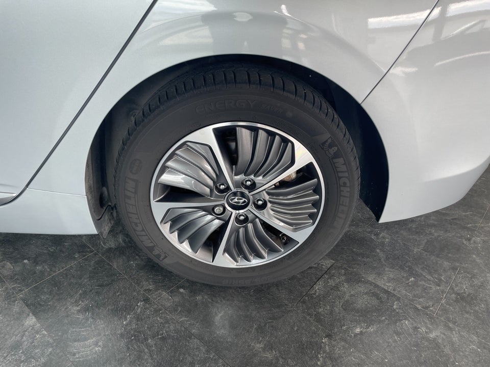 Hyundai Ioniq 1,6 PHEV Premium DCT 5d