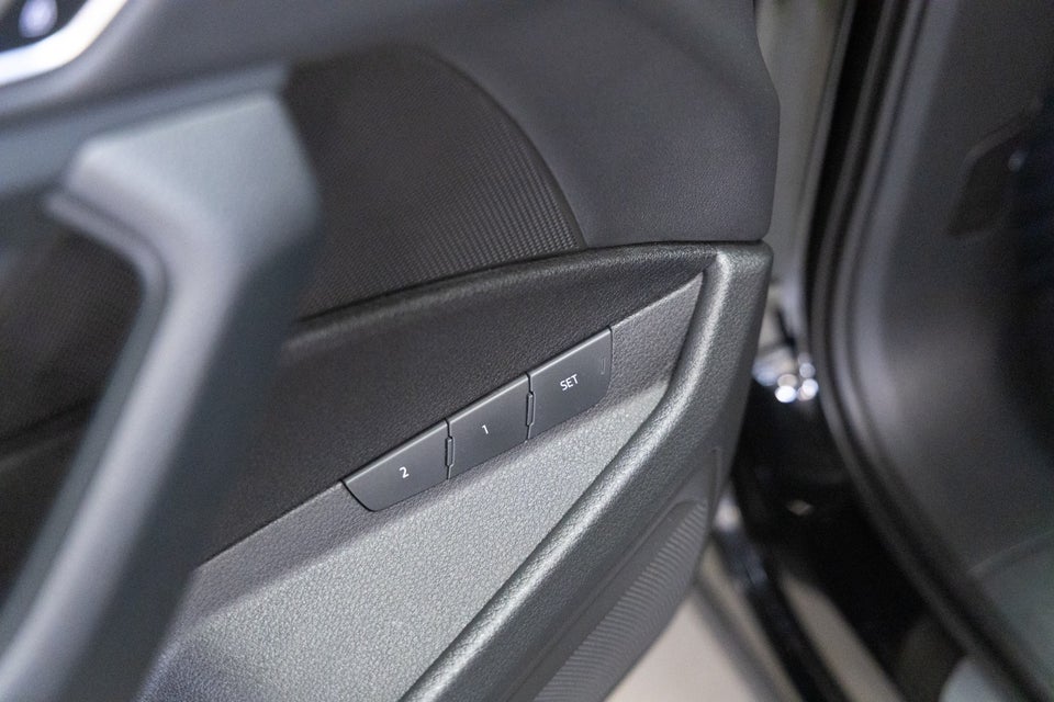 Audi e-tron 55 quattro 5d