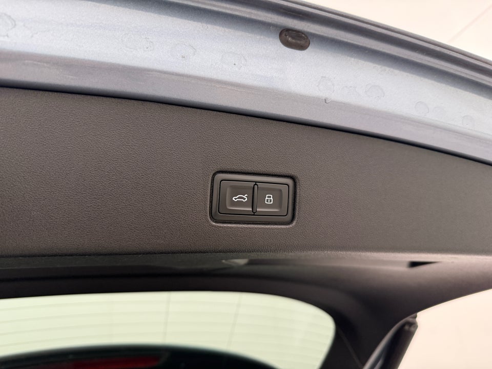 Audi Q4 e-tron 40 S-line 5d