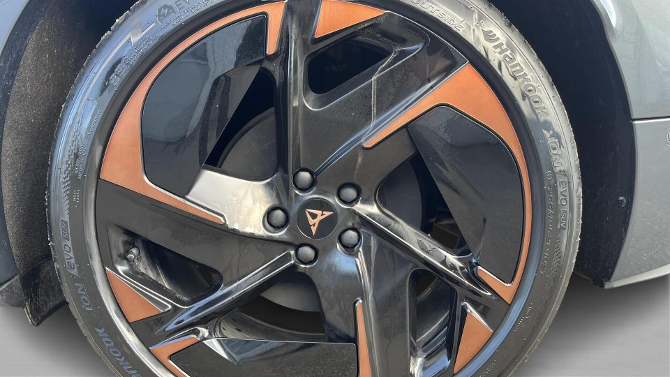 Cupra Tavascan 77 Adrenaline 5d