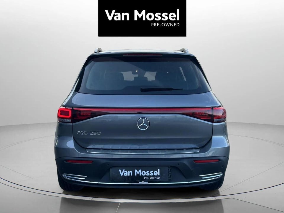 Mercedes EQB250 Progressive 5d