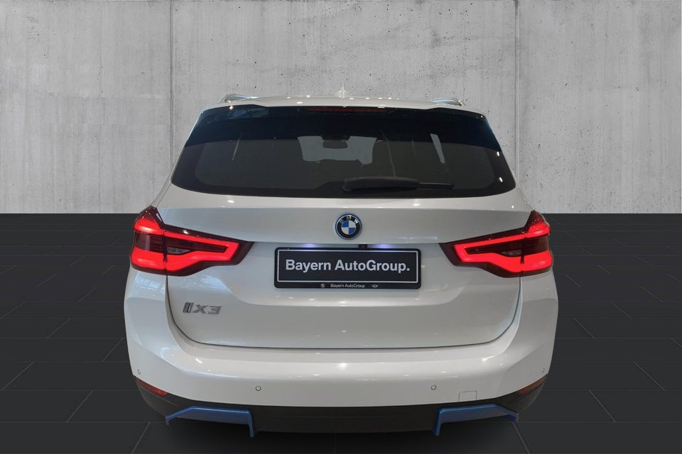 BMW iX3 Charged 5d
