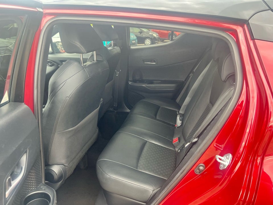Toyota C-HR 1,8 Hybrid C-LUB Premium Selected CVT 5d