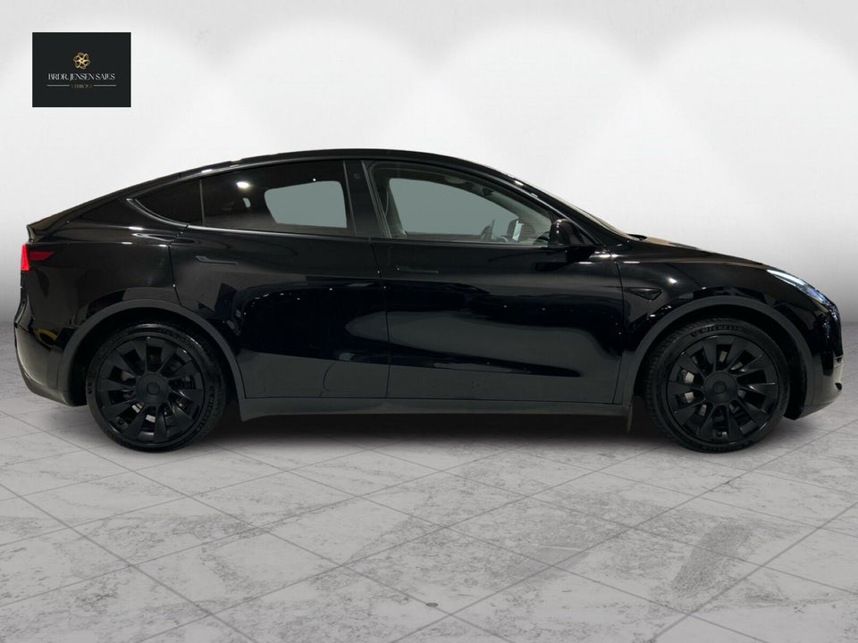 Tesla Model Y Long Range AWD 5d