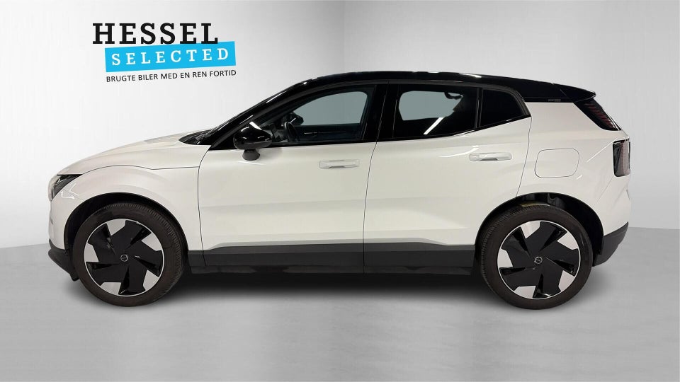 Volvo EX30 Extended Range Plus 5d
