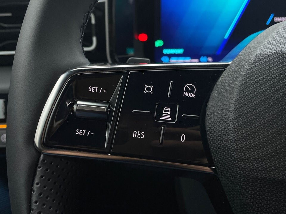 Renault 4 E-Tech 52 Iconic 5d