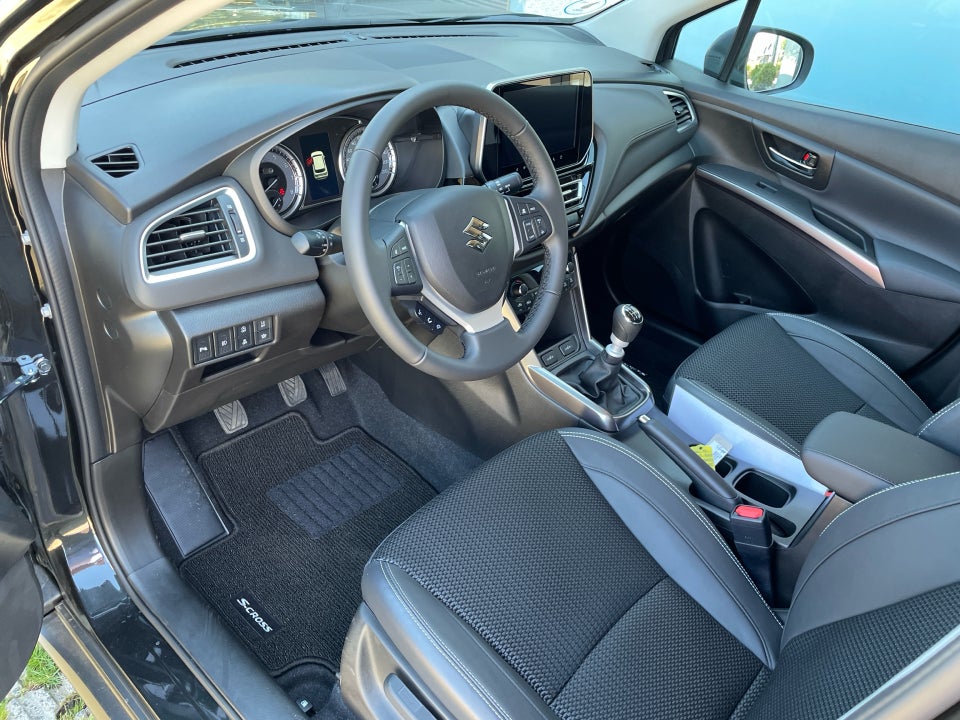 Suzuki S-Cross 1,4 mHybrid Exclusive 5d