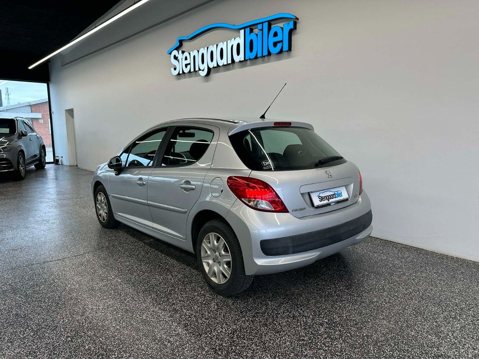 Peugeot 207 1,4 HDi 70 Active 5d