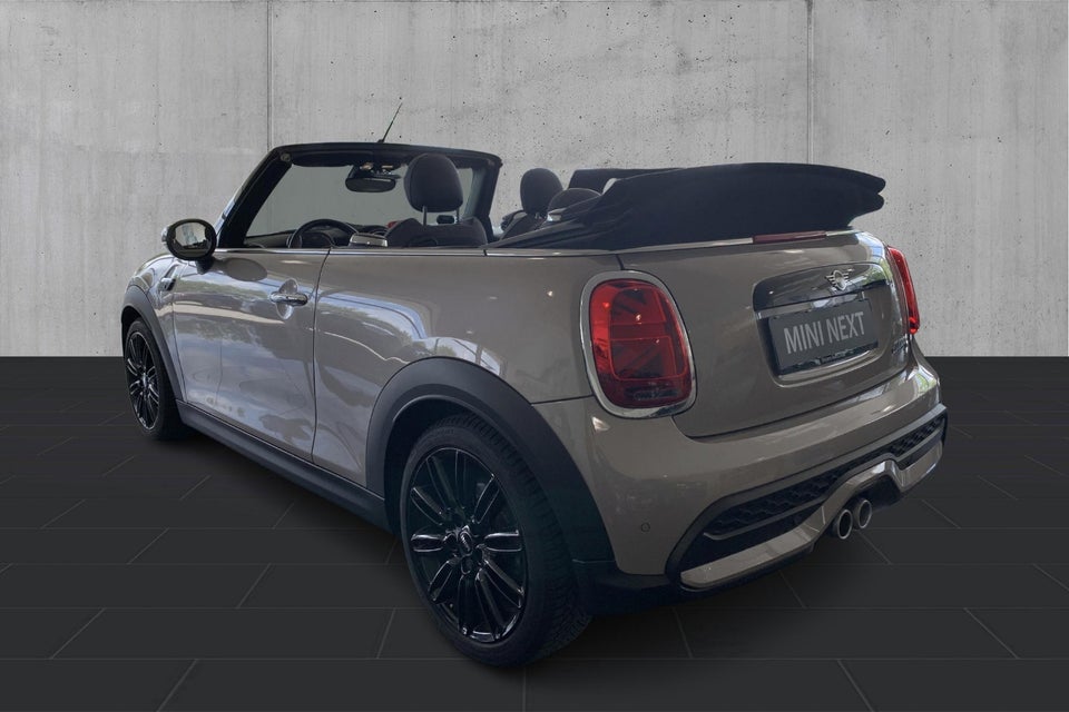 MINI Cooper S 2,0 Essential Cabriolet aut. 2d