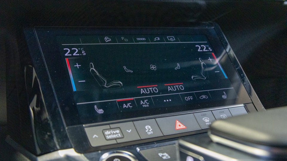 Audi e-tron 55 S-line quattro 5d