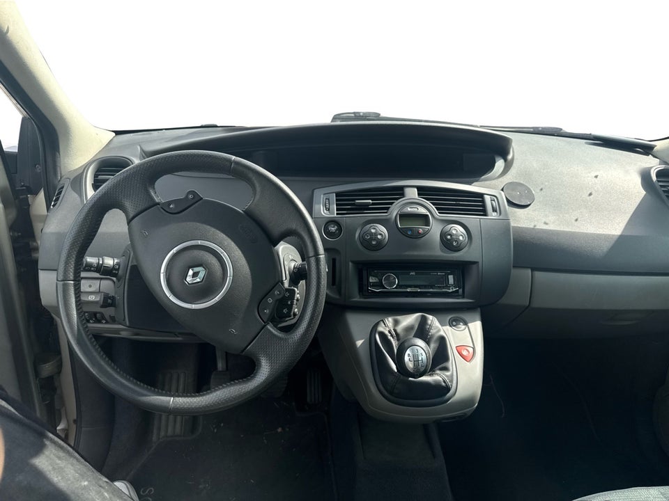 Renault Scenic II 1,6 16V Dynamique 5d