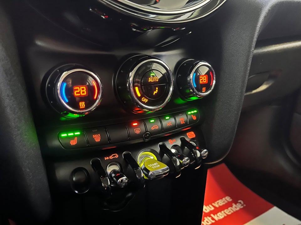 MINI Cooper SE Classic Trim 3d