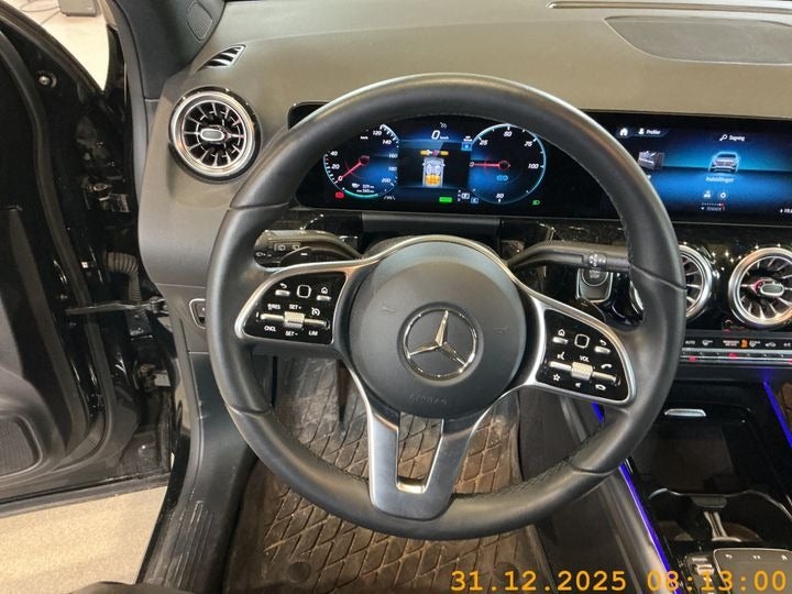 Mercedes EQA350 4Matic 5d