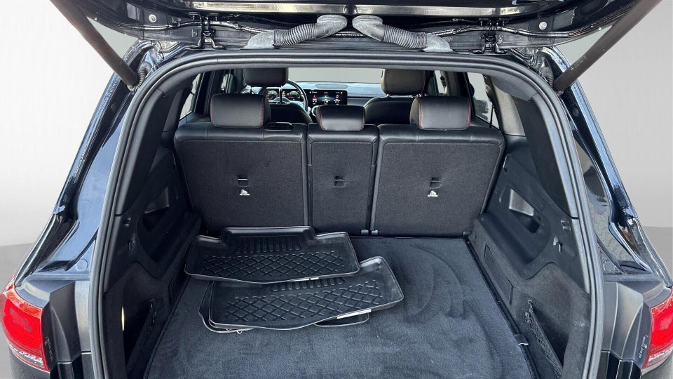Mercedes EQB250 AMG Line 5d
