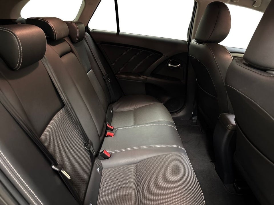 Toyota Avensis 1,8 VVT-i T2 Premium Touring Sports MDS 5d