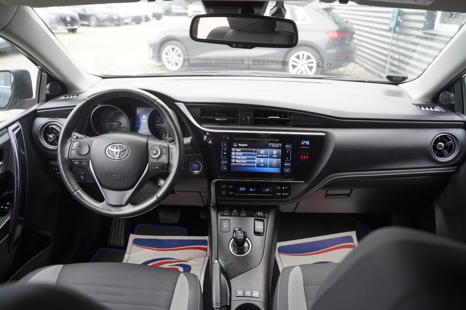 Toyota Auris 1,8 Hybrid H2 CVT 5d