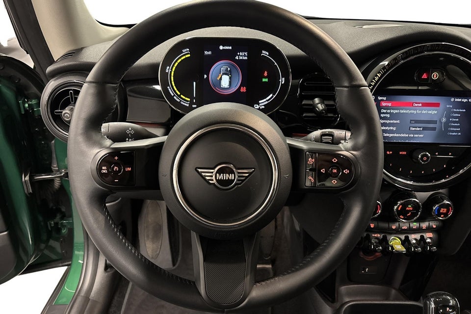 MINI Cooper SE Classic Trim 3d