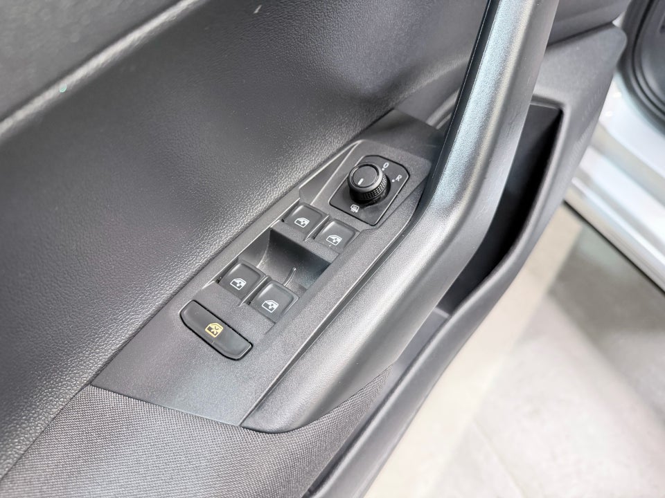 VW Polo 1,0 TSi 95 Comfortline Connect DSG 5d