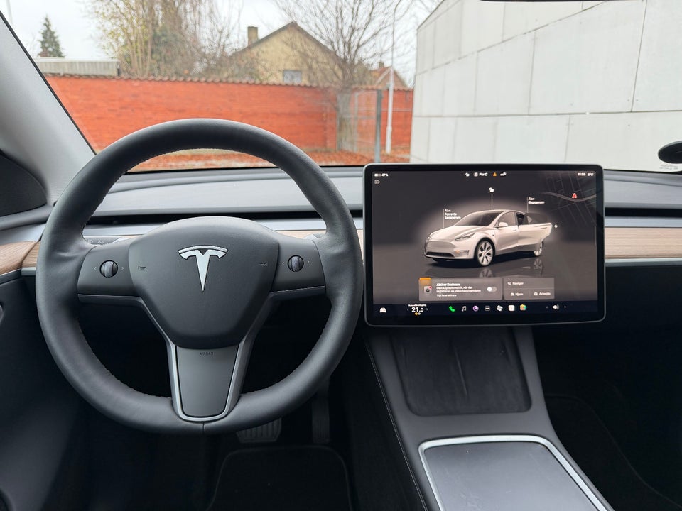 Tesla Model Y Long Range AWD 5d