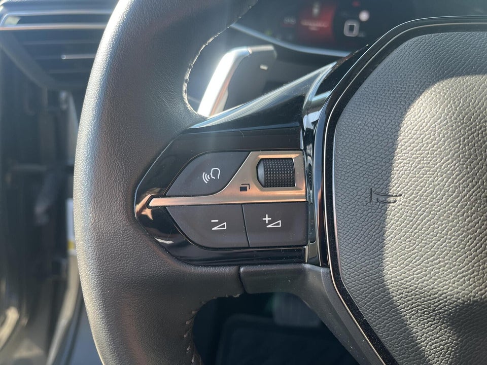 Peugeot 2008 1,2 PureTech 130 Allure Pack EAT8 5d