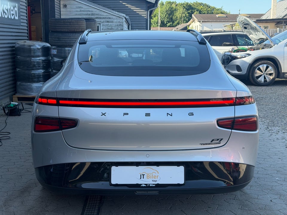 Xpeng P7 Performance 4d