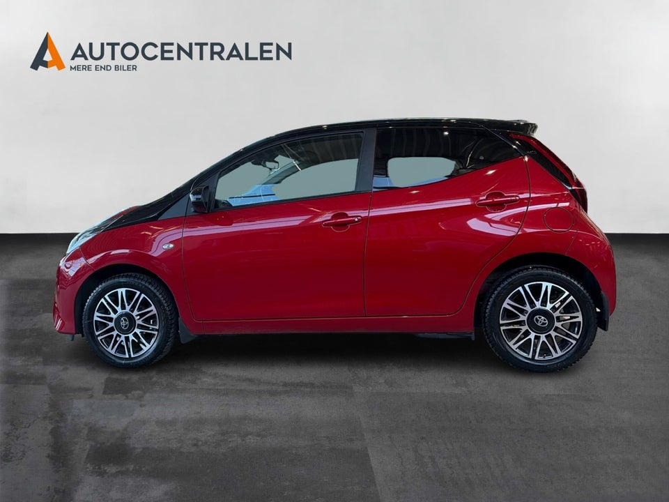 Toyota Aygo 1,0 VVT-i x-clusiv x-shift 5d