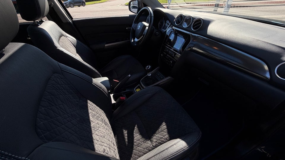 Suzuki Vitara 1,4 mHybrid Active 5d