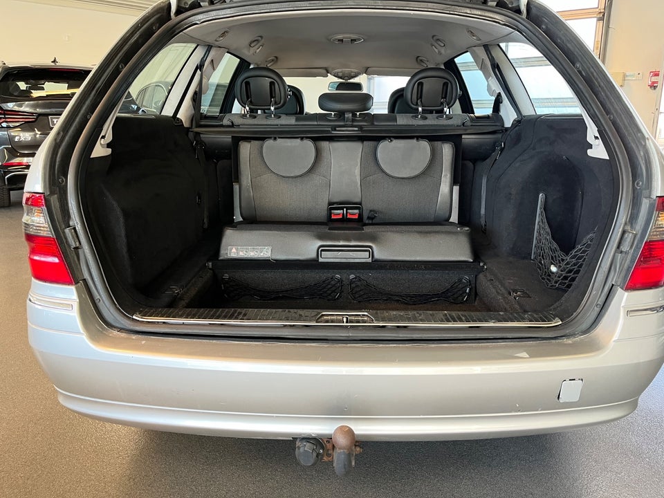 Mercedes E320 3,0 CDi Avantgarde stc. aut. 7prs 5d