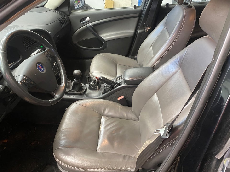 Saab 9-5 2,0 t Linear SportCombi 5d