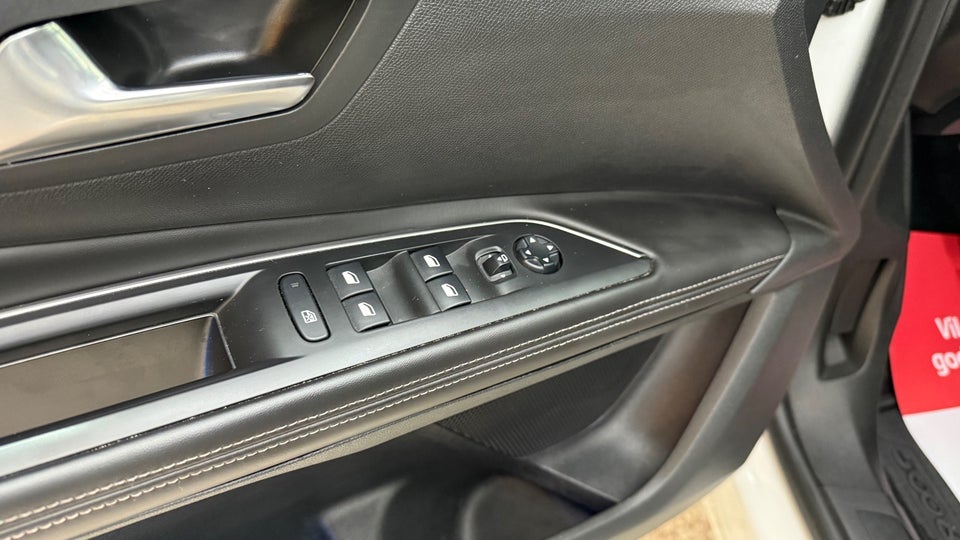 Peugeot 5008 1,2 e-THP 130 Allure 7prs 5d