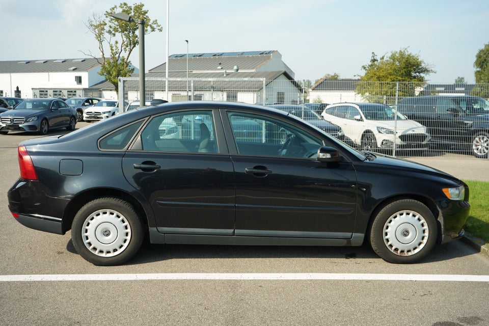 Volvo S40 1,6 D Momentum 4d