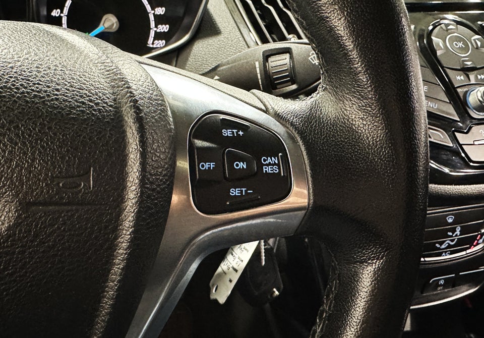 Ford B-MAX 1,0 SCTi 100 Titanium 5d