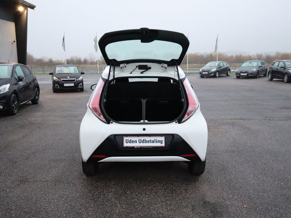Toyota Aygo 1,0 VVT-i x-clusiv 5d