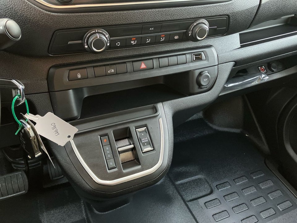 Peugeot e-Expert 75 L2 Plus Van