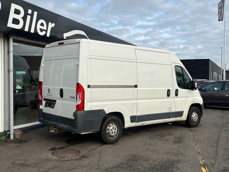 Peugeot Boxer 333 2,0 BlueHDi 130 L2 2d