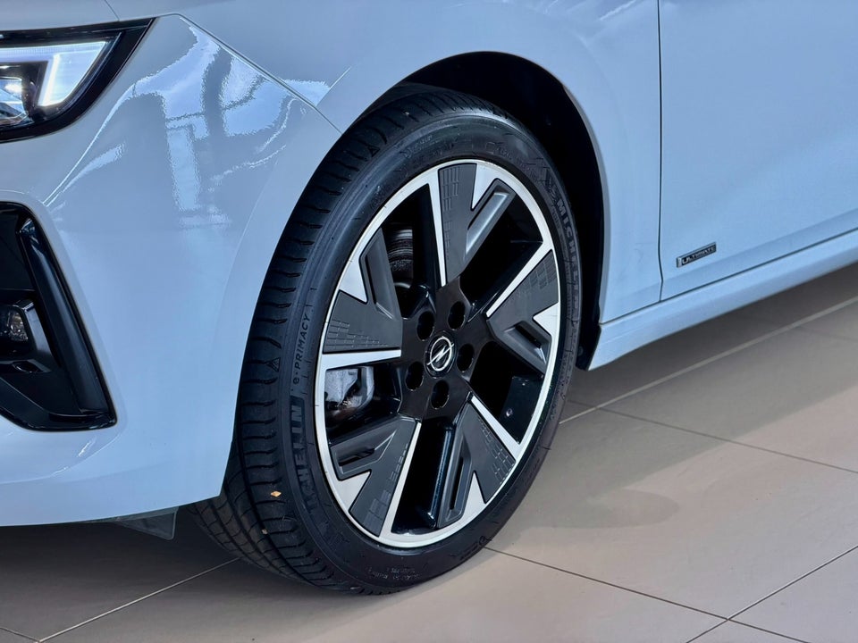 Opel Astra-e 54 Ultimate 5d
