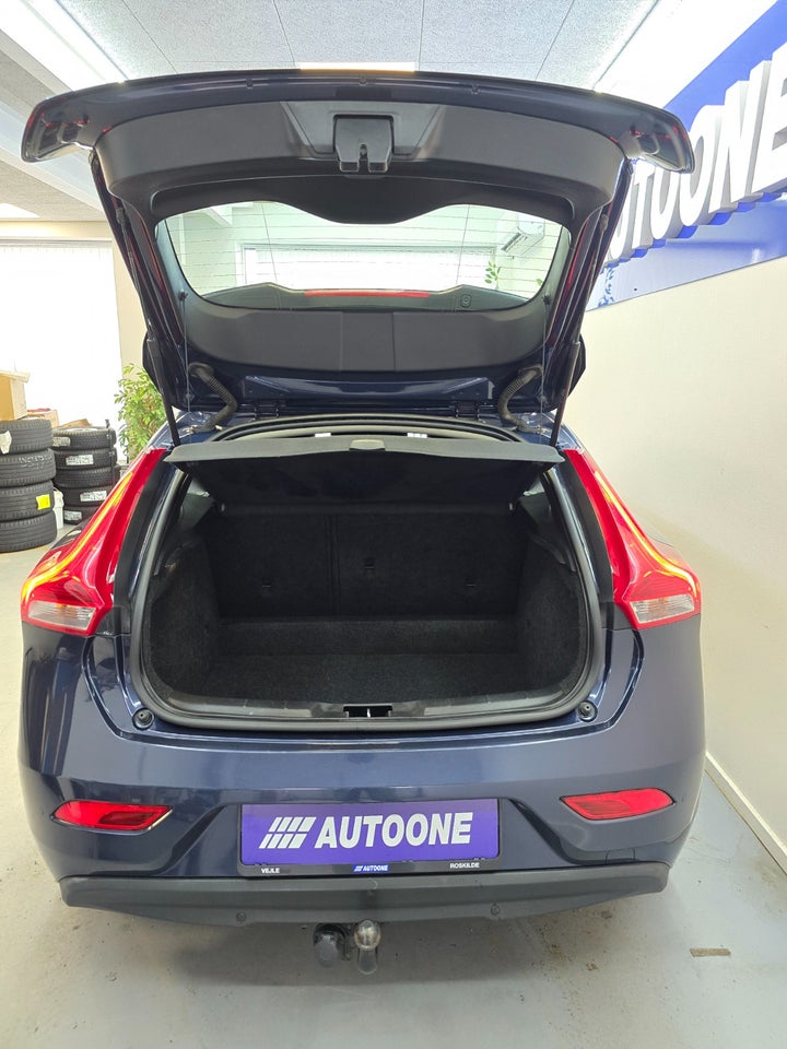 Volvo V40 1,6 D2 115 Kinetic 5d