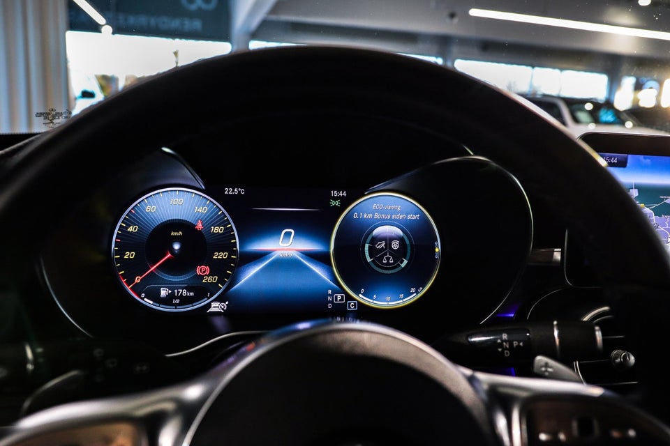 Mercedes C220 d 2,0 AMG Line Night Edition stc. aut. 5d