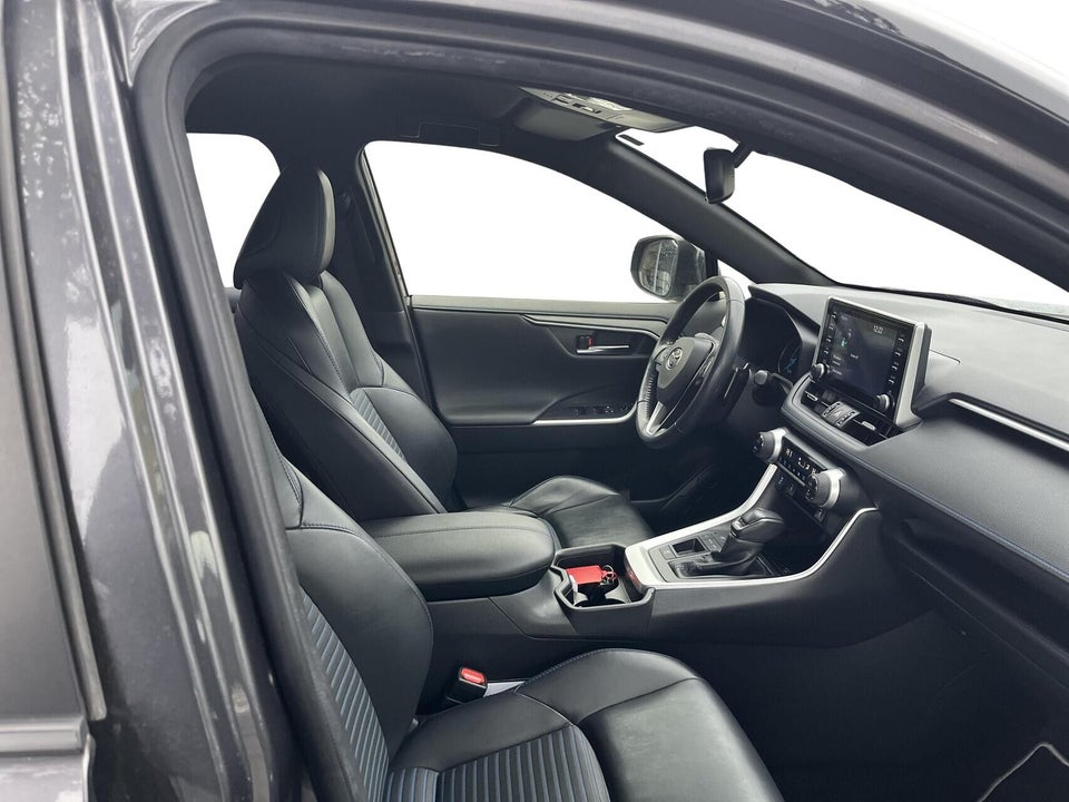 Toyota RAV4 2,5 Hybrid H3 Style MDS 5d