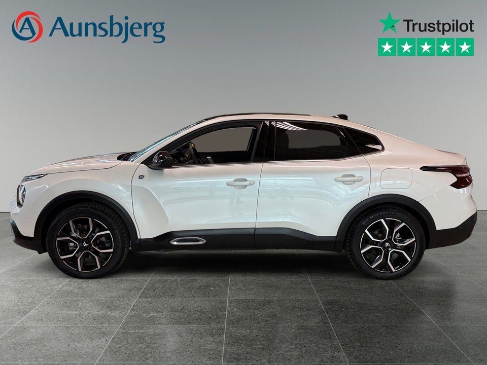 Citroën ë-C4 X 50 Shine 4d